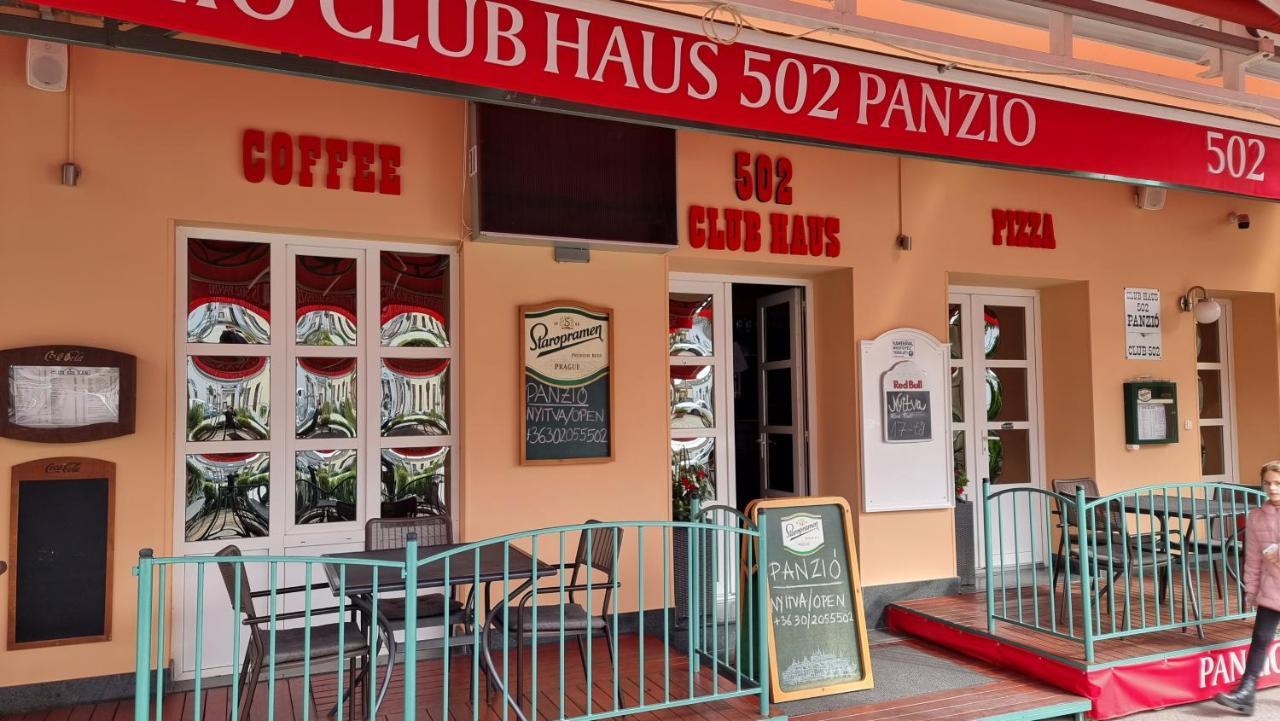 Club Haus 502 Kalocsa Bed & Breakfast Exterior photo